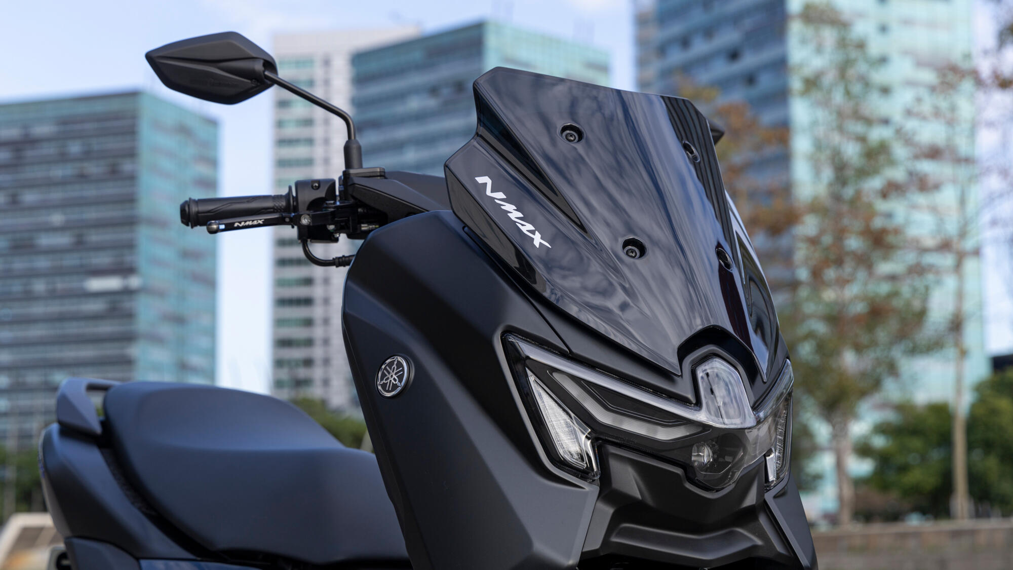 2025-Yamaha-G125YM-EU-Icon_Black_-Accessorized-detail-001-03